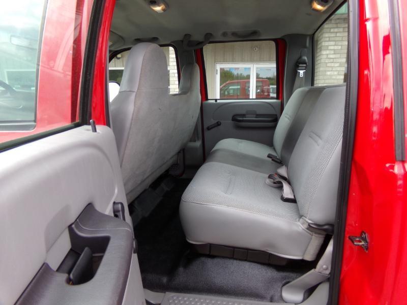 Ford F-550 Crew Cab 4WD DRW 2006