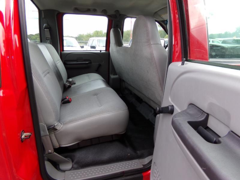 Ford F-550 Crew Cab 4WD DRW 2006