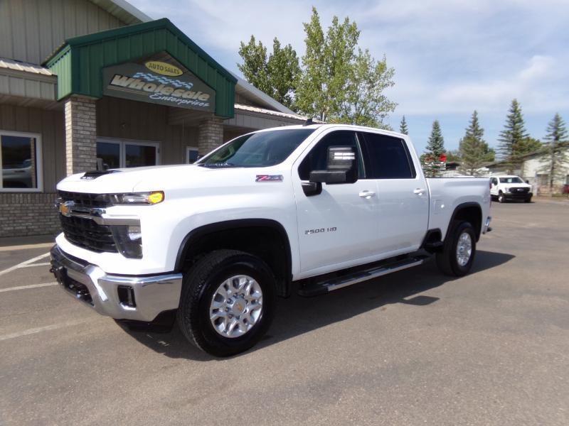 Chevrolet Silverado 2500HD LT Crew Cab Short Box 4WD 2025