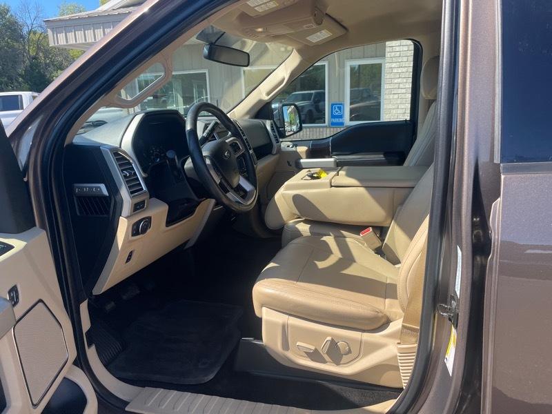 Ford F-150 4WD SuperCrew 145" Lariat 2015