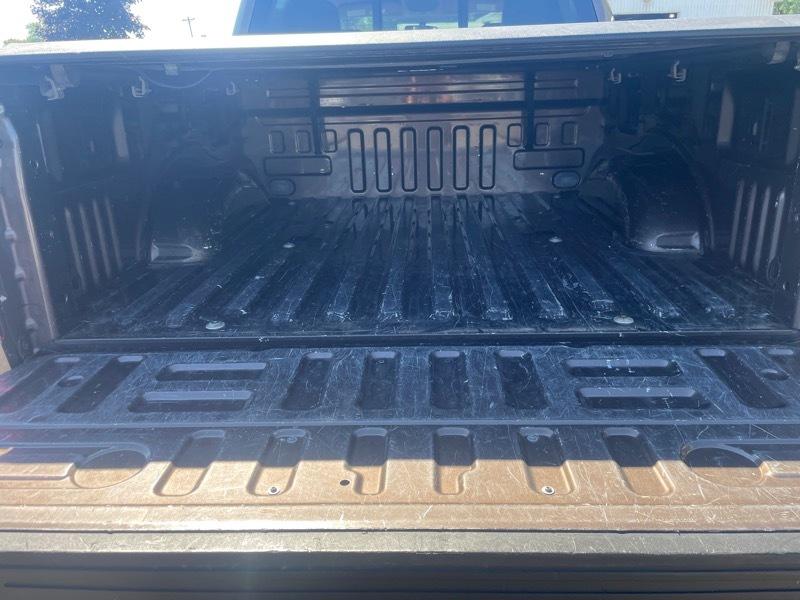 Ford F-150 4WD SuperCrew 145" Lariat 2015