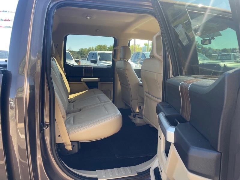 Ford F-150 4WD SuperCrew 145" Lariat 2015
