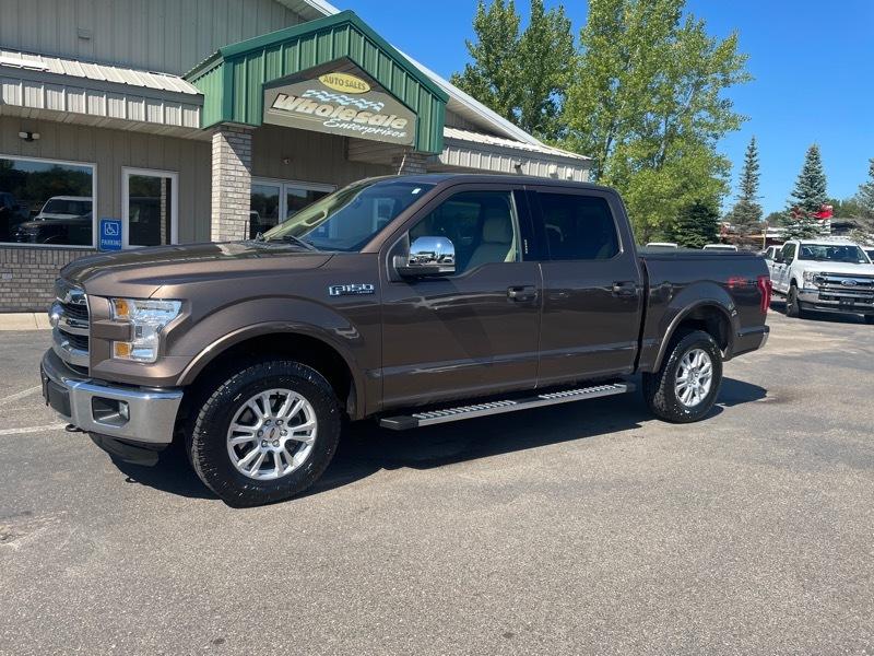 Ford F-150 4WD SuperCrew 145" Lariat 2015