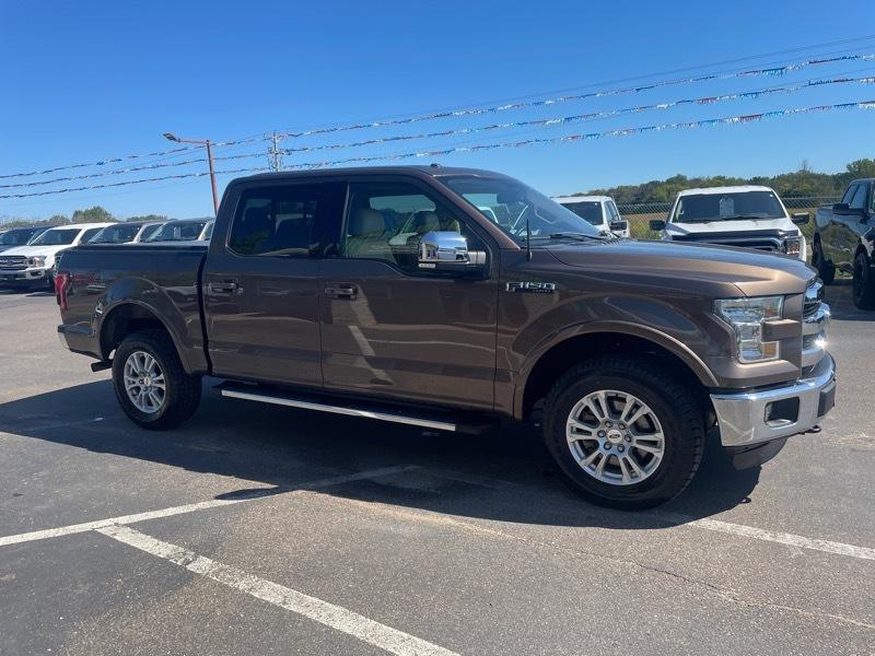 Ford F-150 4WD SuperCrew 145" Lariat 2015