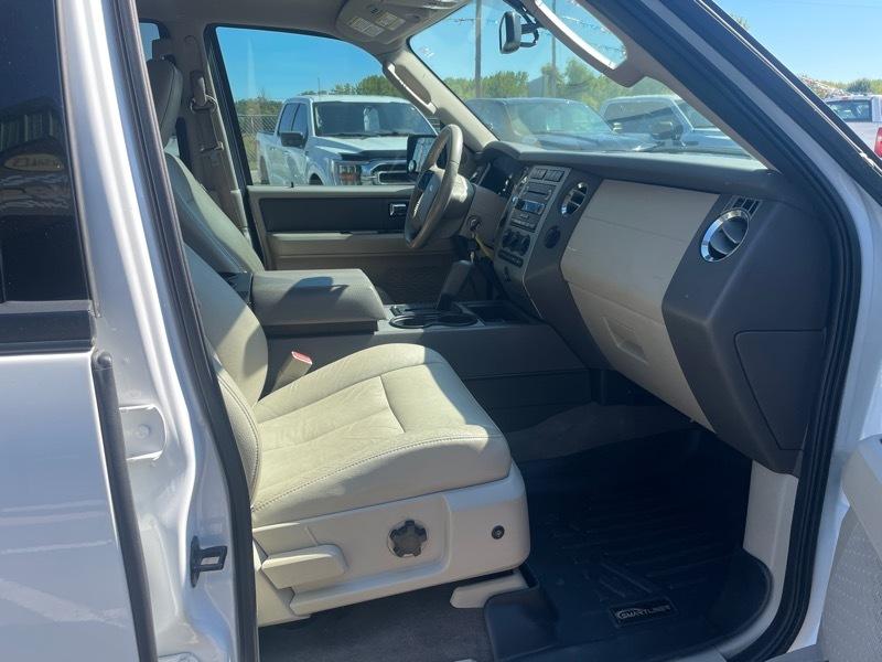 Ford Expedition XLT 4WD 2010