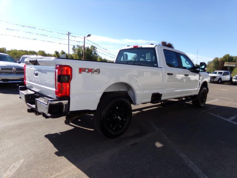 Ford F-250 SD XL Crew Cab Long Bed 4WD 2023