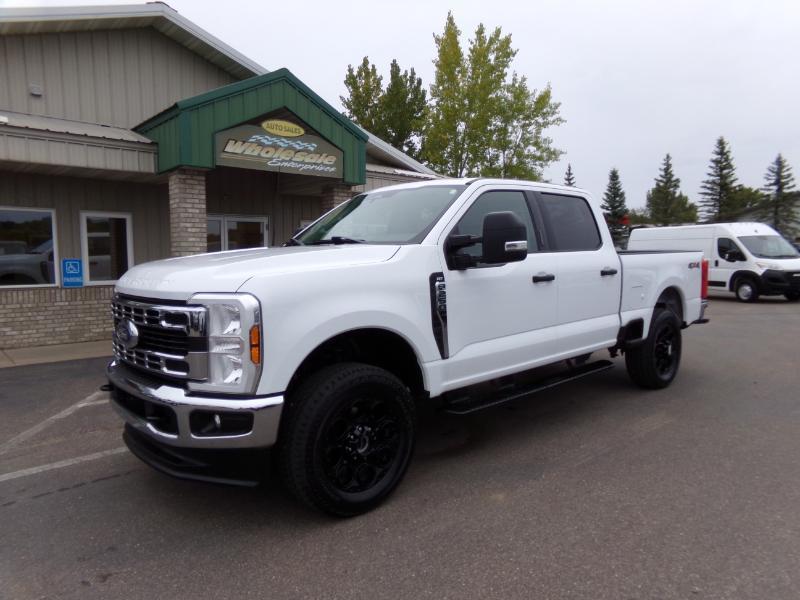 Ford F-250 SD XLT Crew Cab 4WD 2024