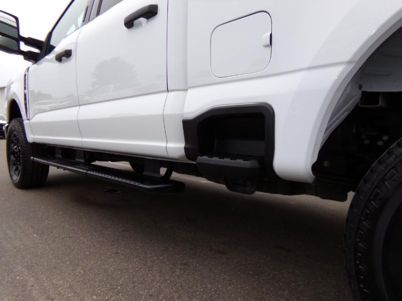 Ford F-250 SD XLT Crew Cab 4WD 2024