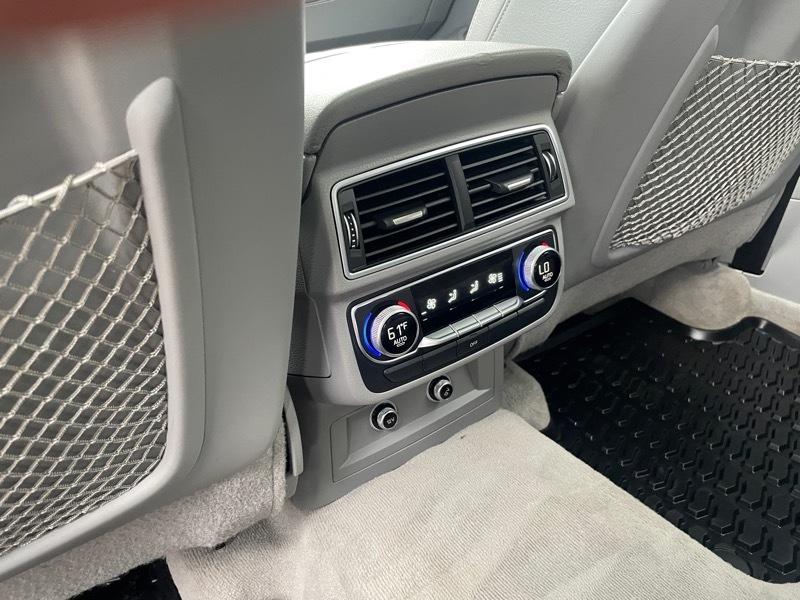 Audi Q7 photo 14