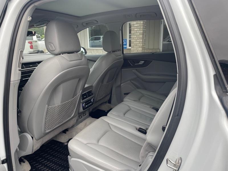 Audi Q7 photo 13