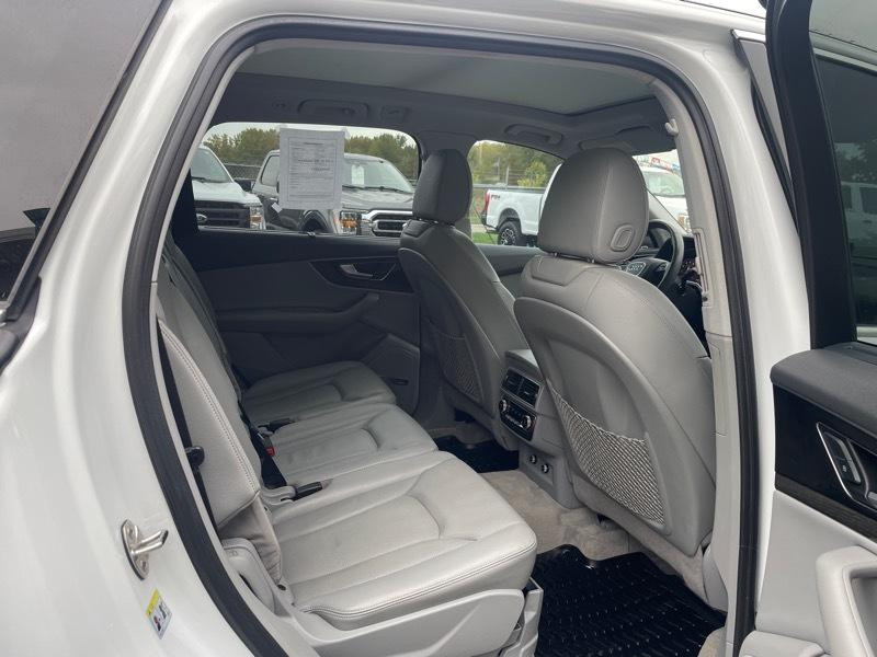 Audi Q7 photo 18