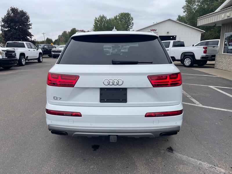 Audi Q7 photo 3