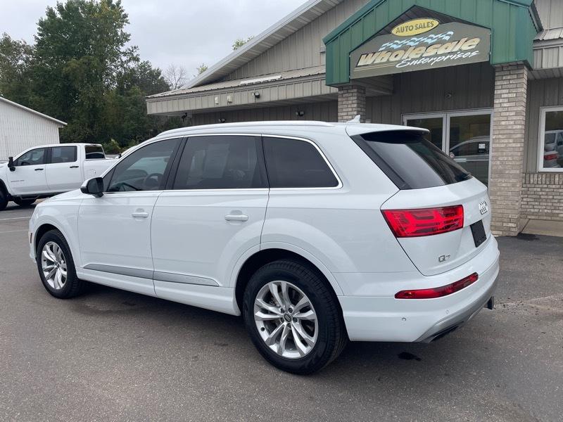 Audi Q7 photo 2