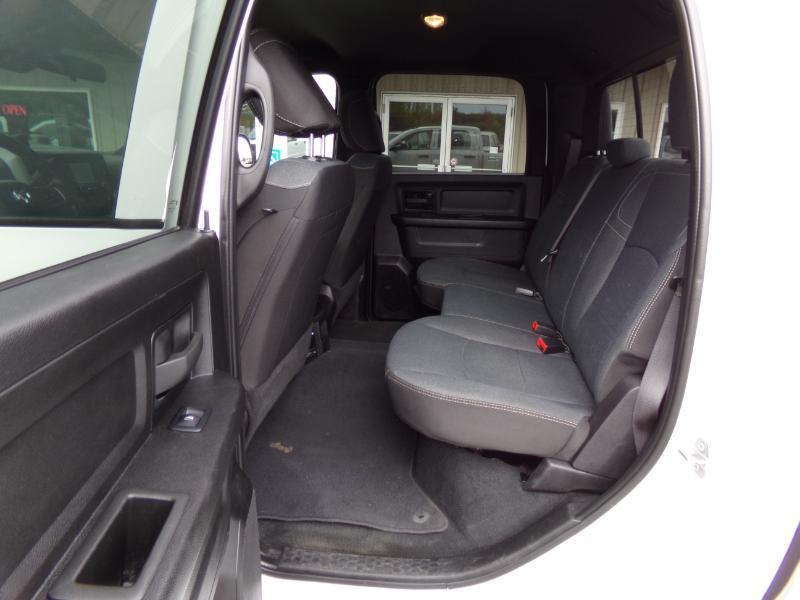 RAM 3500 Tradesman Crew Cab 4WD DRW 2022