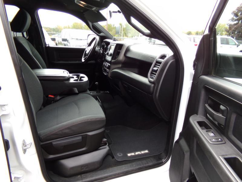 RAM 3500 Tradesman Crew Cab 4WD DRW 2022