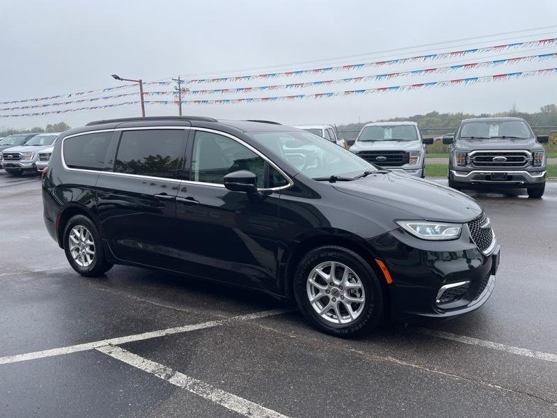 Chrysler Pacifica photo 7