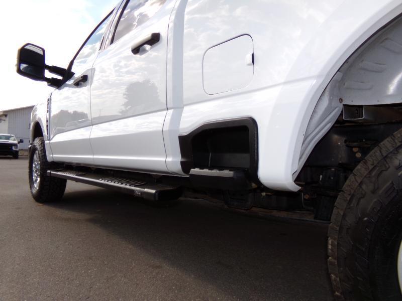 Ford F-250 SD XLT Crew Cab 4WD 2023