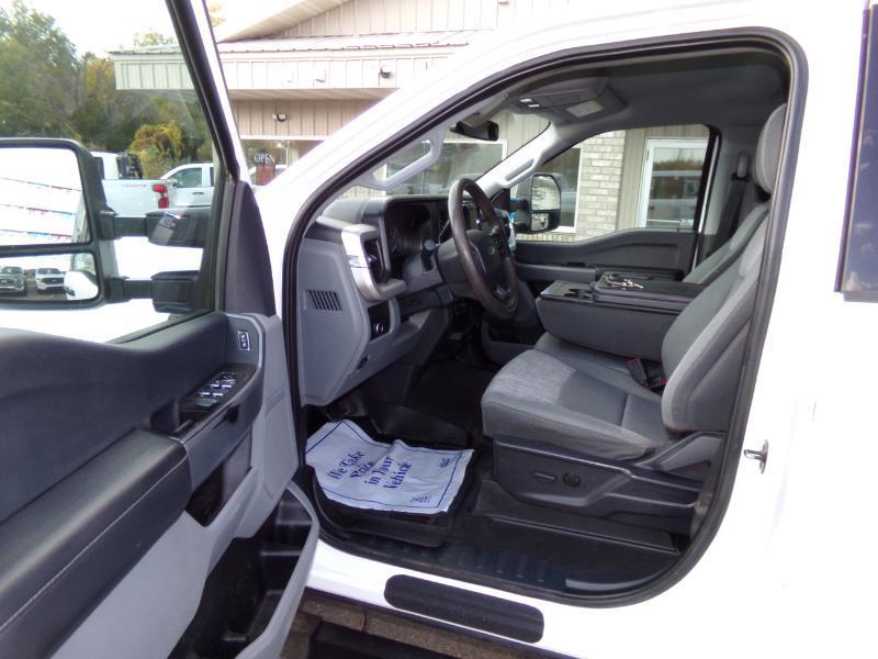 Ford F-250 SD XLT Crew Cab 4WD 2023