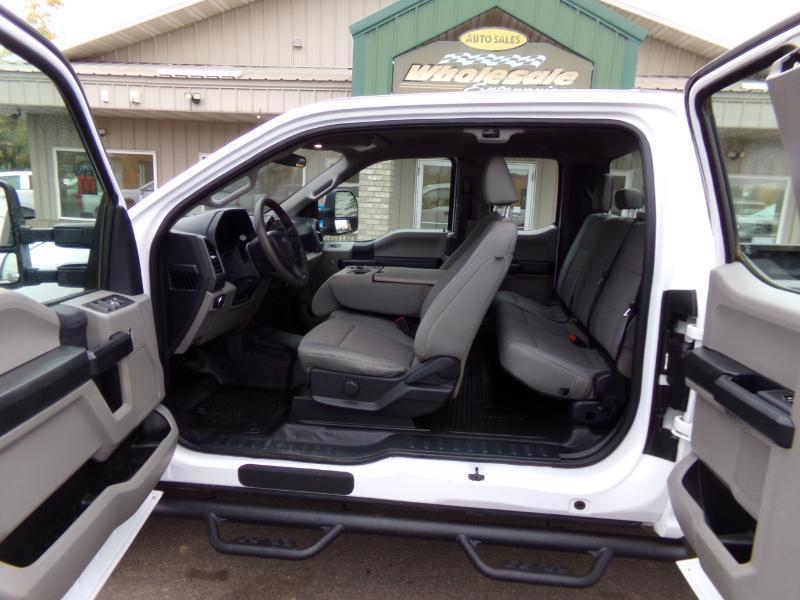 Ford F-250 SD XL SuperCab 4WD 2022