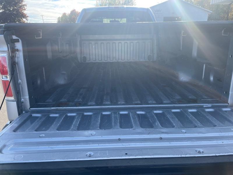 Ford F-150 2WD Reg Cab 141" XLT 2012