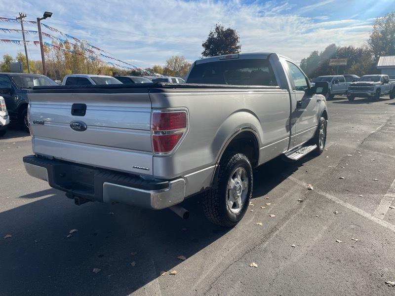 Ford F-150 2WD Reg Cab 141" XLT 2012