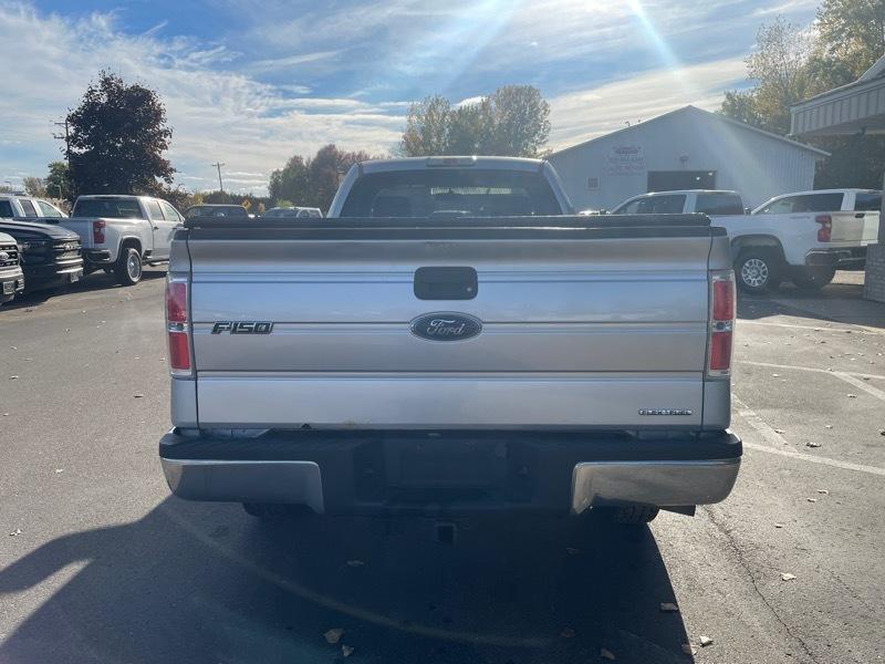 Ford F-150 2WD Reg Cab 141" XLT 2012