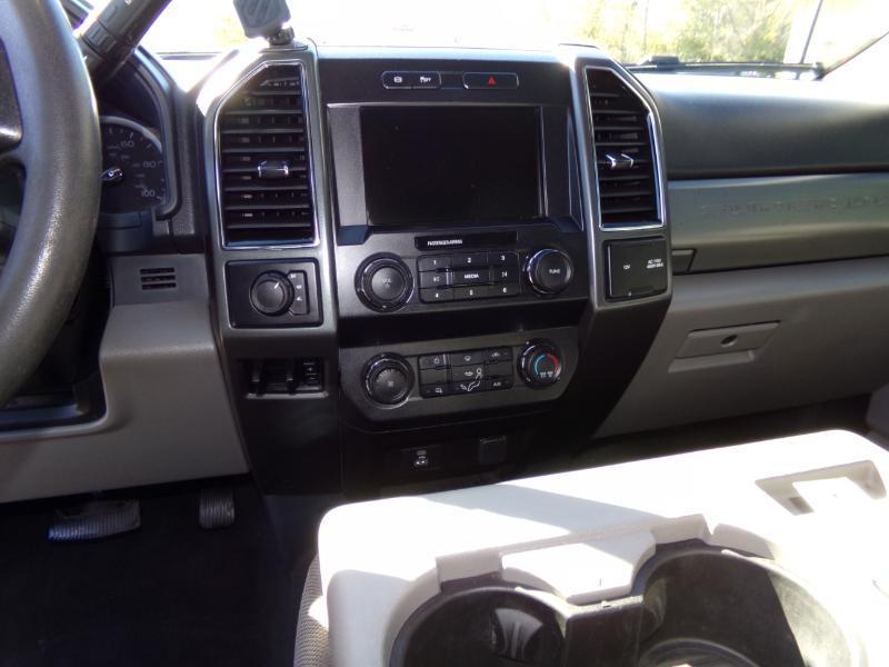 Ford F-250 SD XLT Crew Cab 4WD 2022
