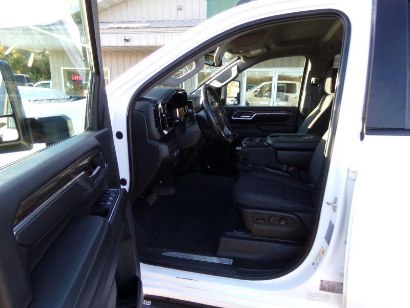 Chevrolet Silverado 2500HD LT Crew Cab Short Box 4WD 2024
