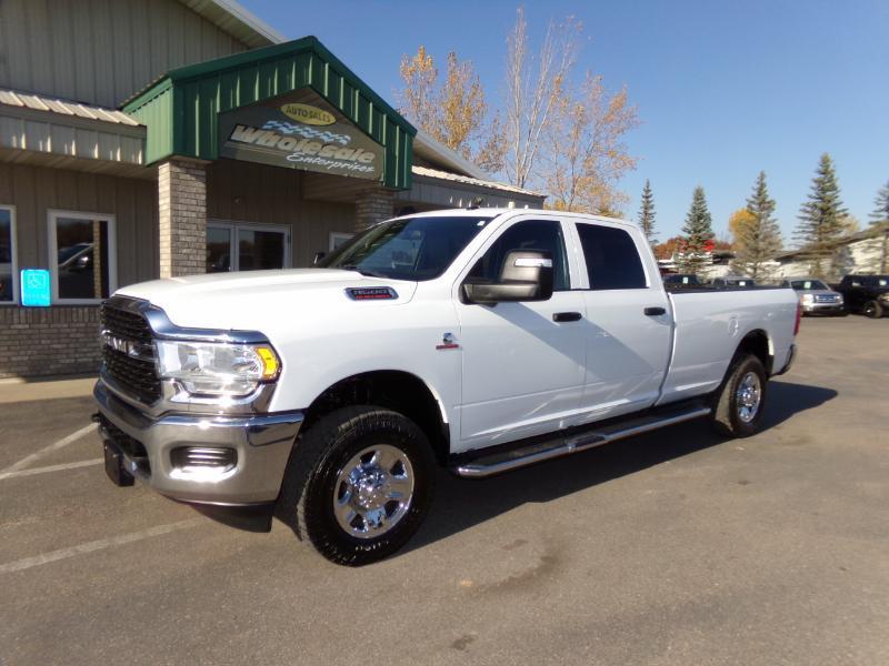 RAM 3500 Tradesman Crew Cab 4WD LWB 2023