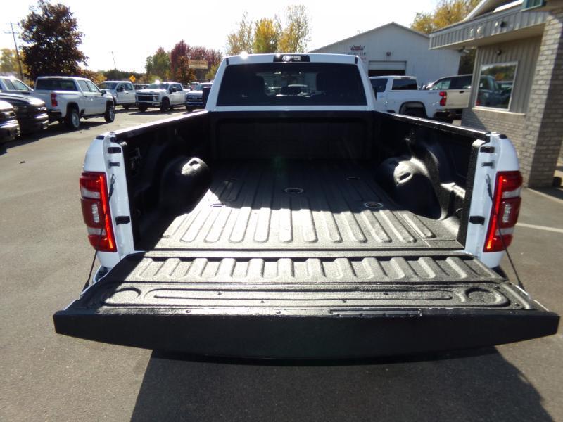 RAM 3500 Tradesman Crew Cab 4WD LWB 2023