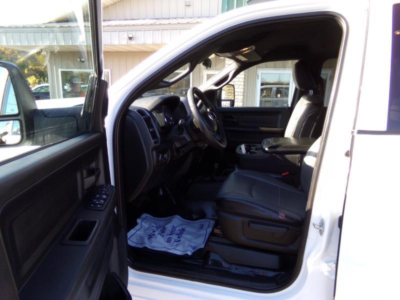 RAM 3500 Tradesman Crew Cab 4WD LWB 2023