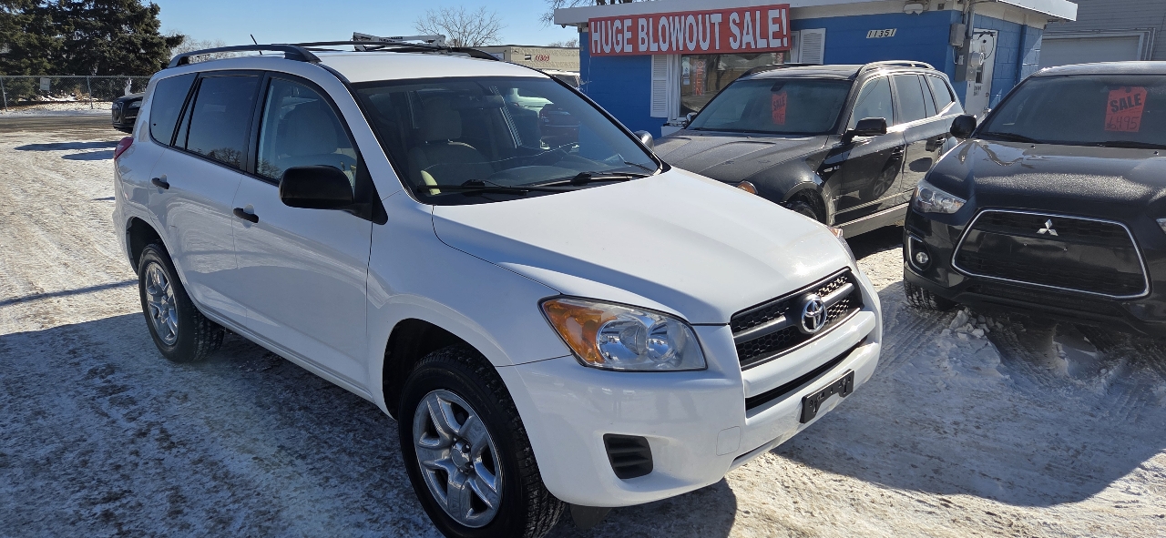 Toyota RAV4 Base I4 4WD 2012