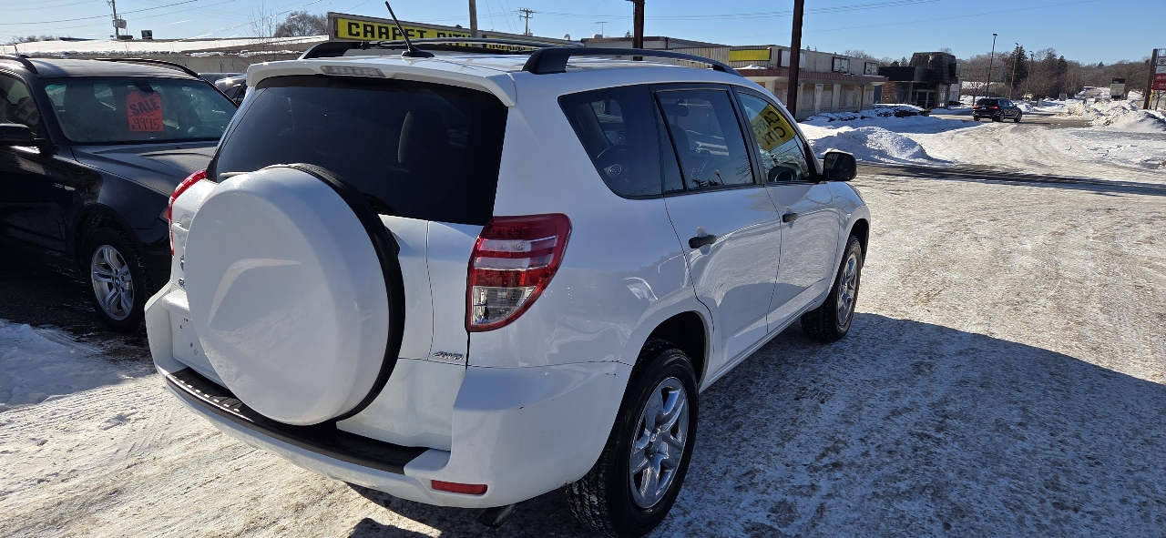 Toyota RAV4 Base I4 4WD 2012
