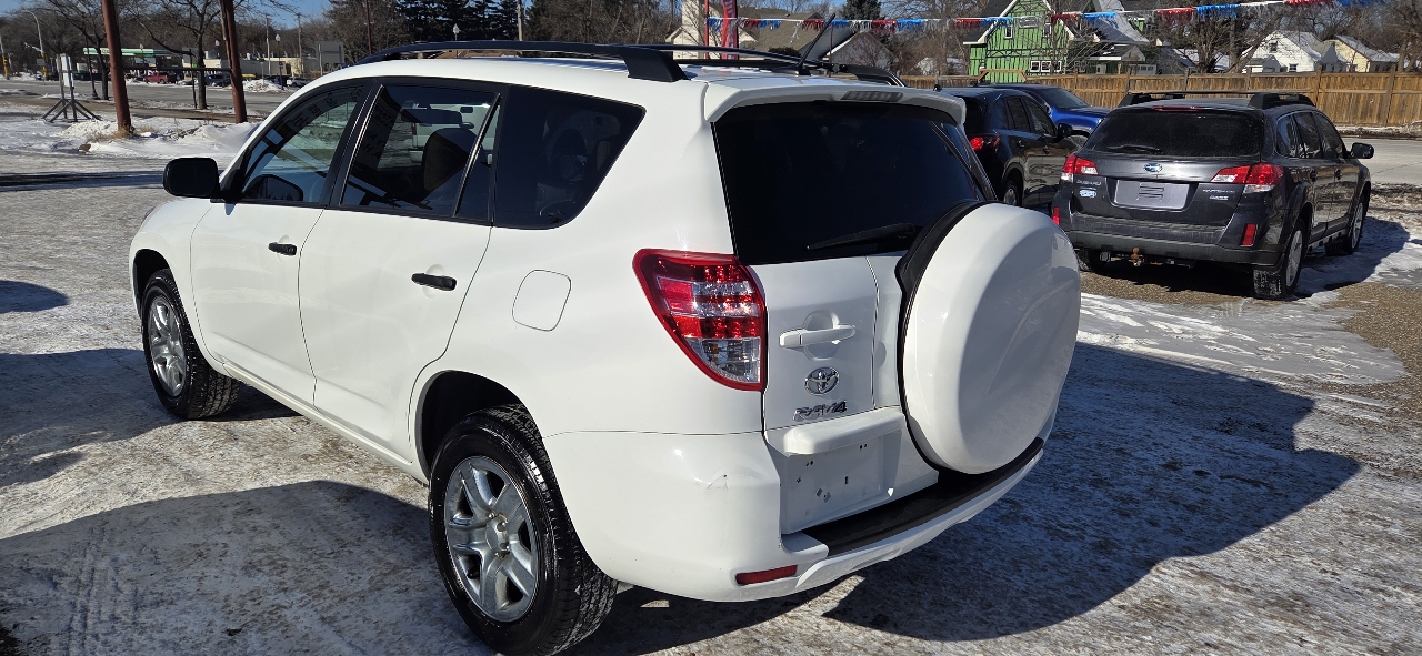 Toyota RAV4 Base I4 4WD 2012