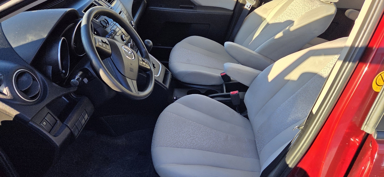 Mazda MAZDA5 Sport 2012