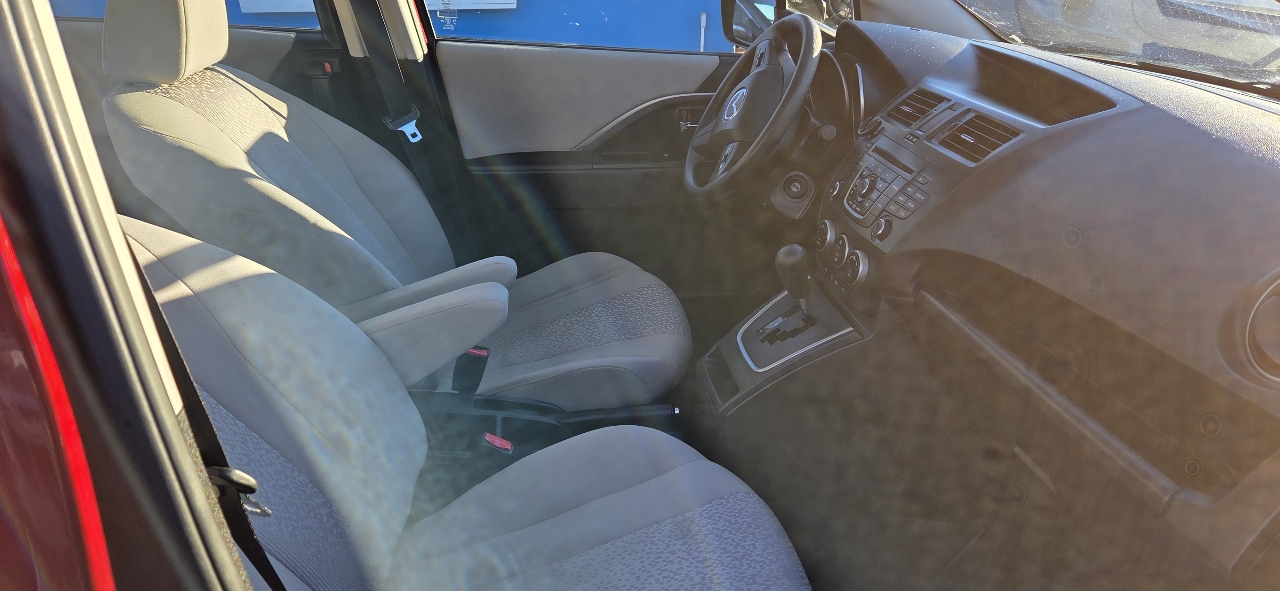 Mazda MAZDA5 Sport 2012