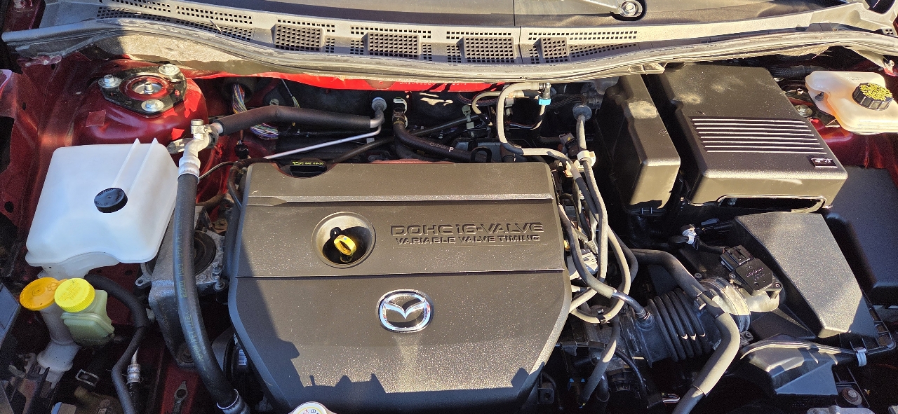 Mazda MAZDA5 Sport 2012