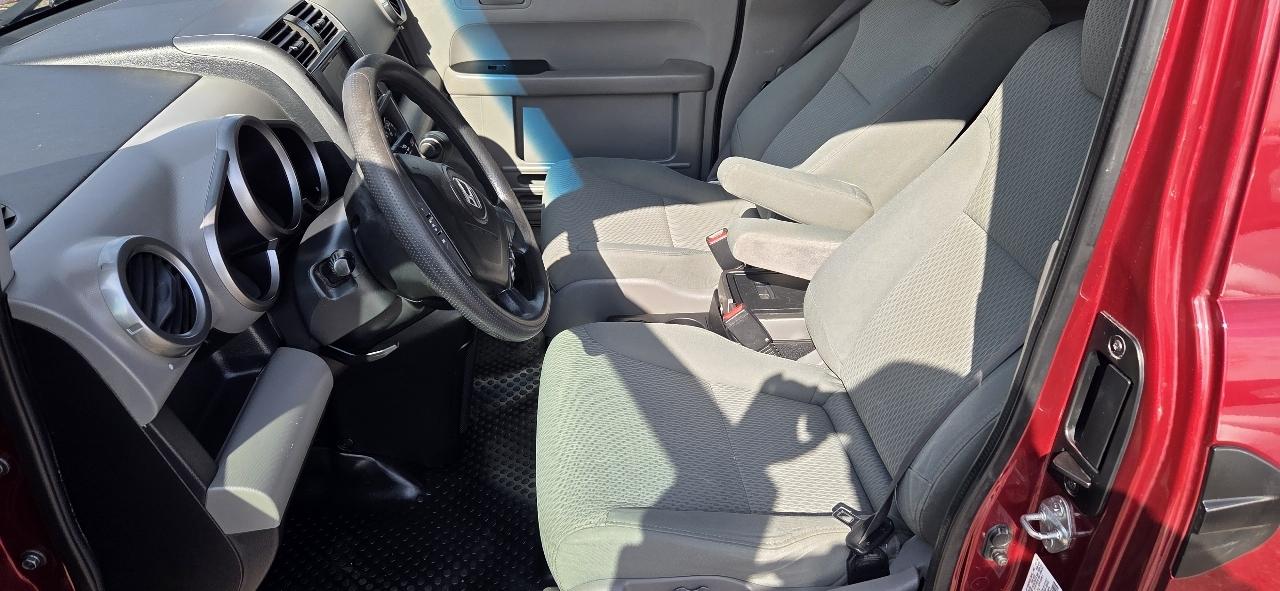 Honda Element EX 4WD AT with Navigation System 2010