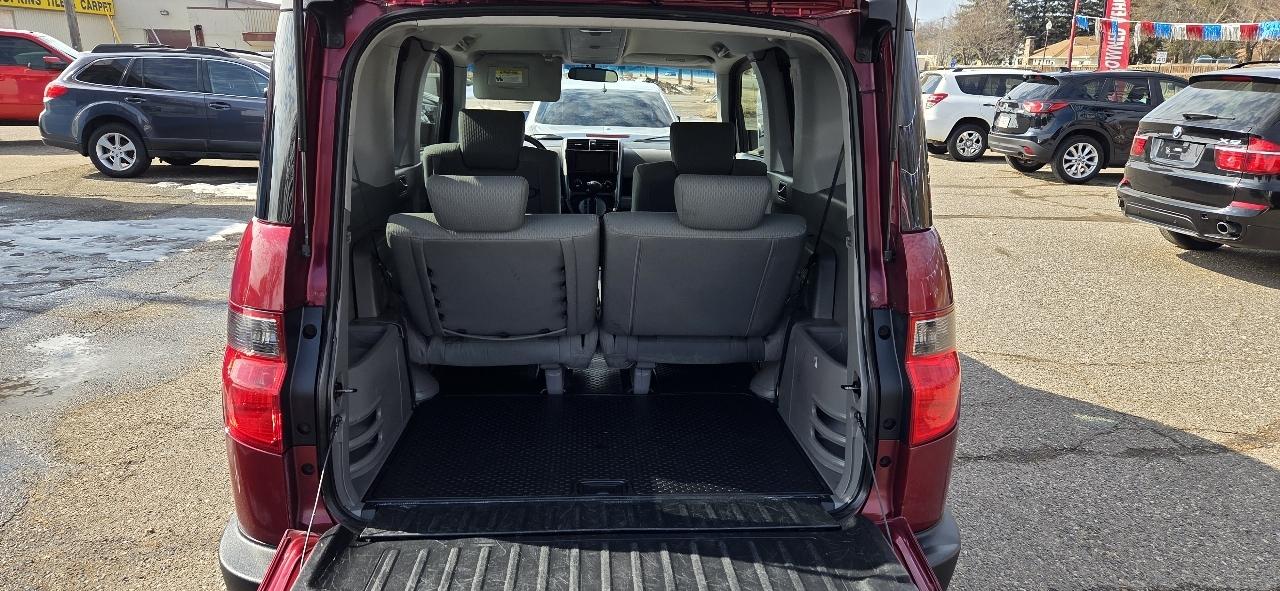 Honda Element EX 4WD AT with Navigation System 2010