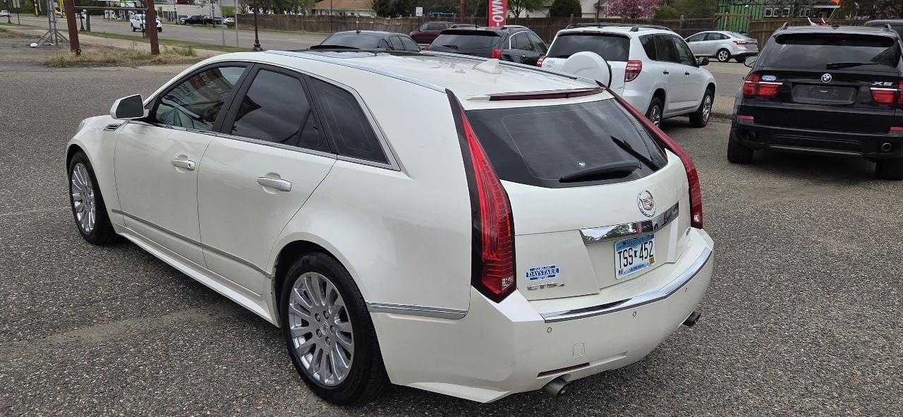 Cadillac CTS Sport Wagon 3.6L Premium AWD w/Navi 2010