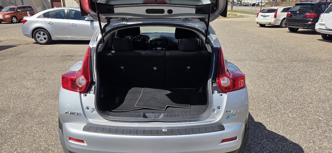 Nissan Juke SV AWD 2013