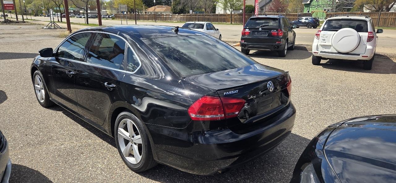 Volkswagen Passat 1.8T Wolfsburg AT 2014