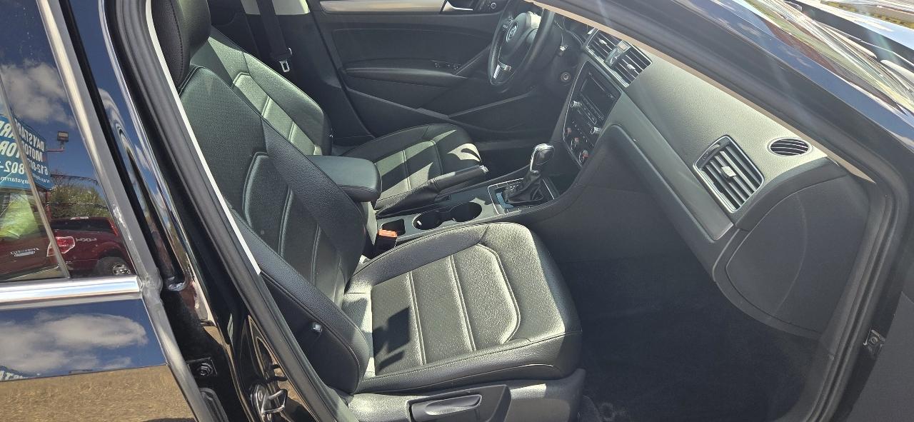 Volkswagen Passat 1.8T Wolfsburg AT 2014