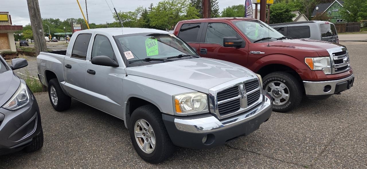Dodge Dakota SLT Quad Cab 2WD 2005