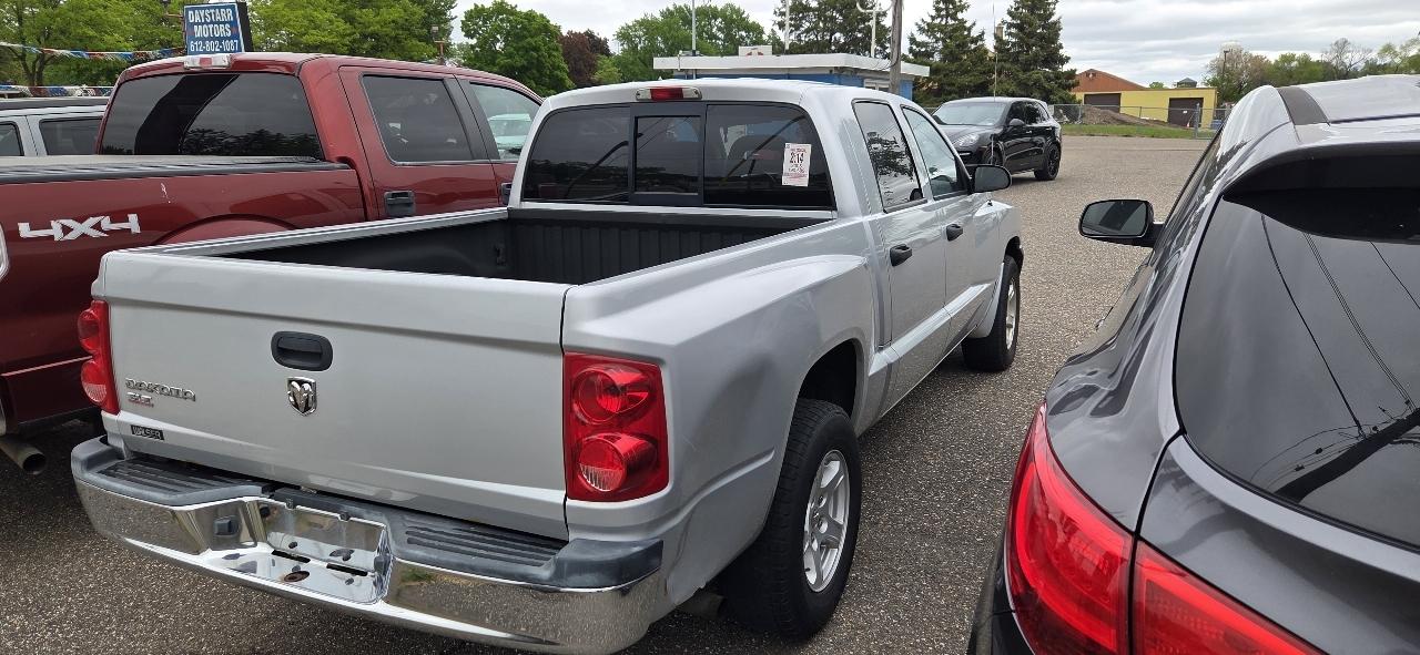 Dodge Dakota SLT Quad Cab 2WD 2005