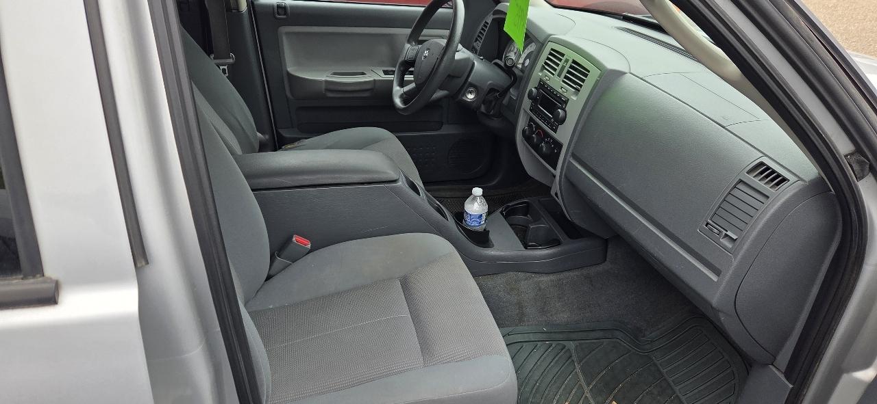 Dodge Dakota SLT Quad Cab 2WD 2005