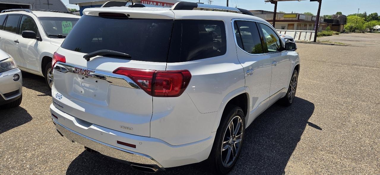 GMC Acadia Denali AWD 2019