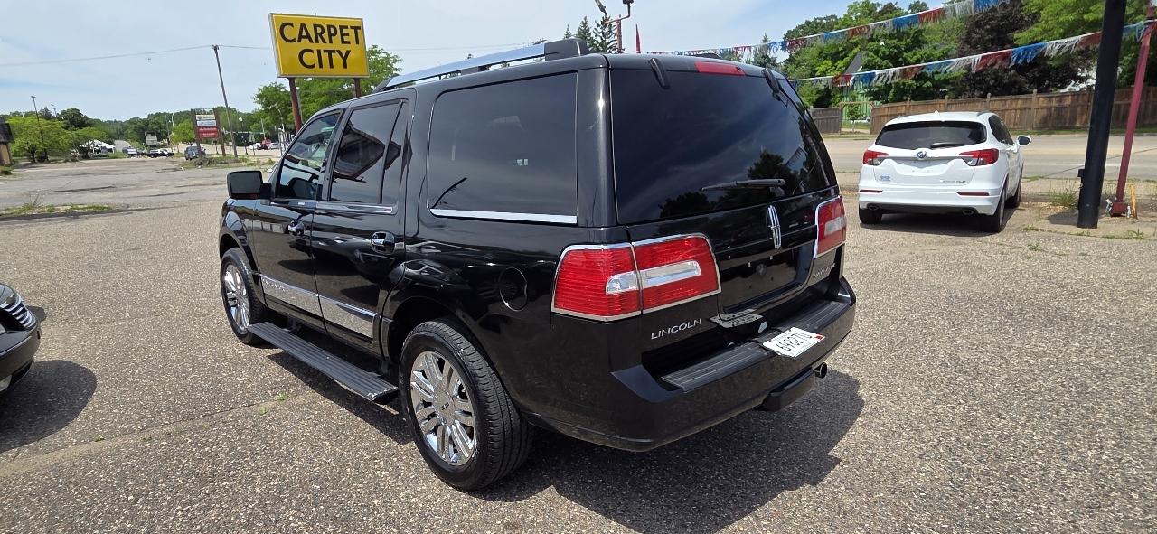 Lincoln Navigator 4WD 2011