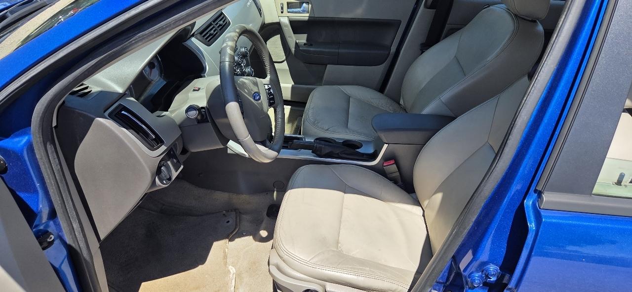 Ford Focus SES Sedan 2011