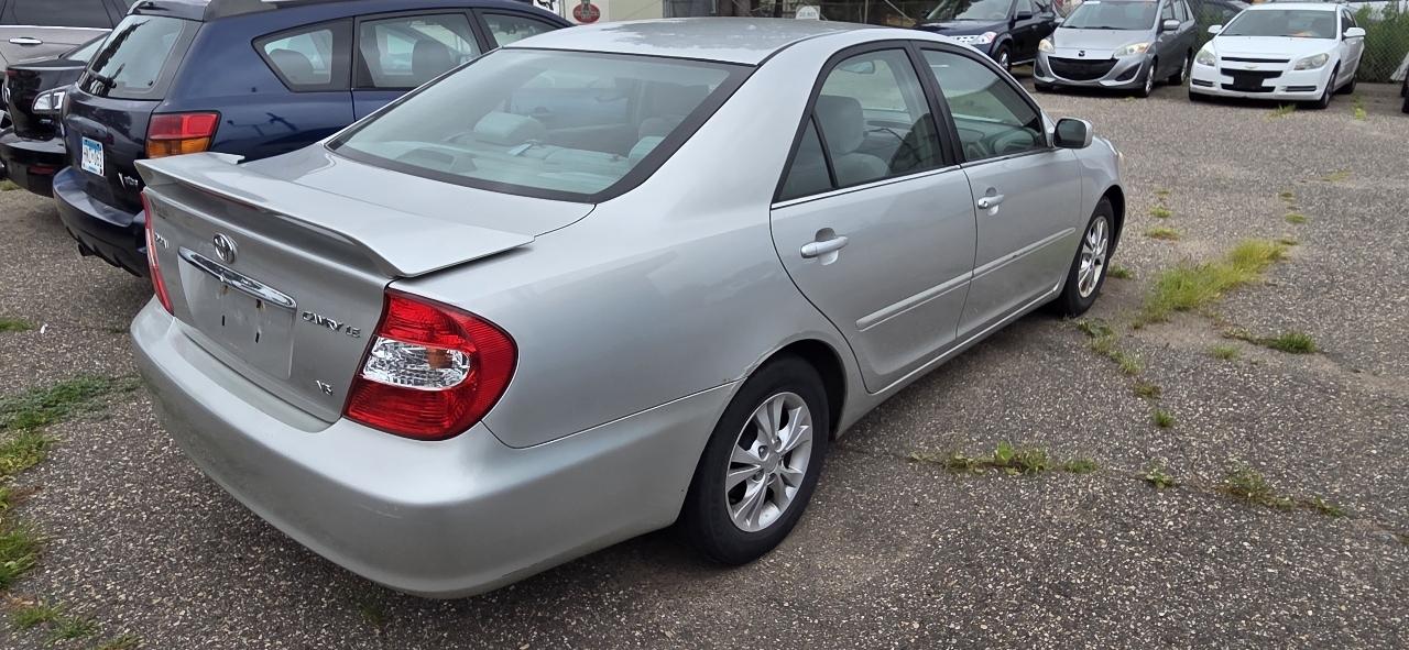 Toyota Camry LE V6 2004